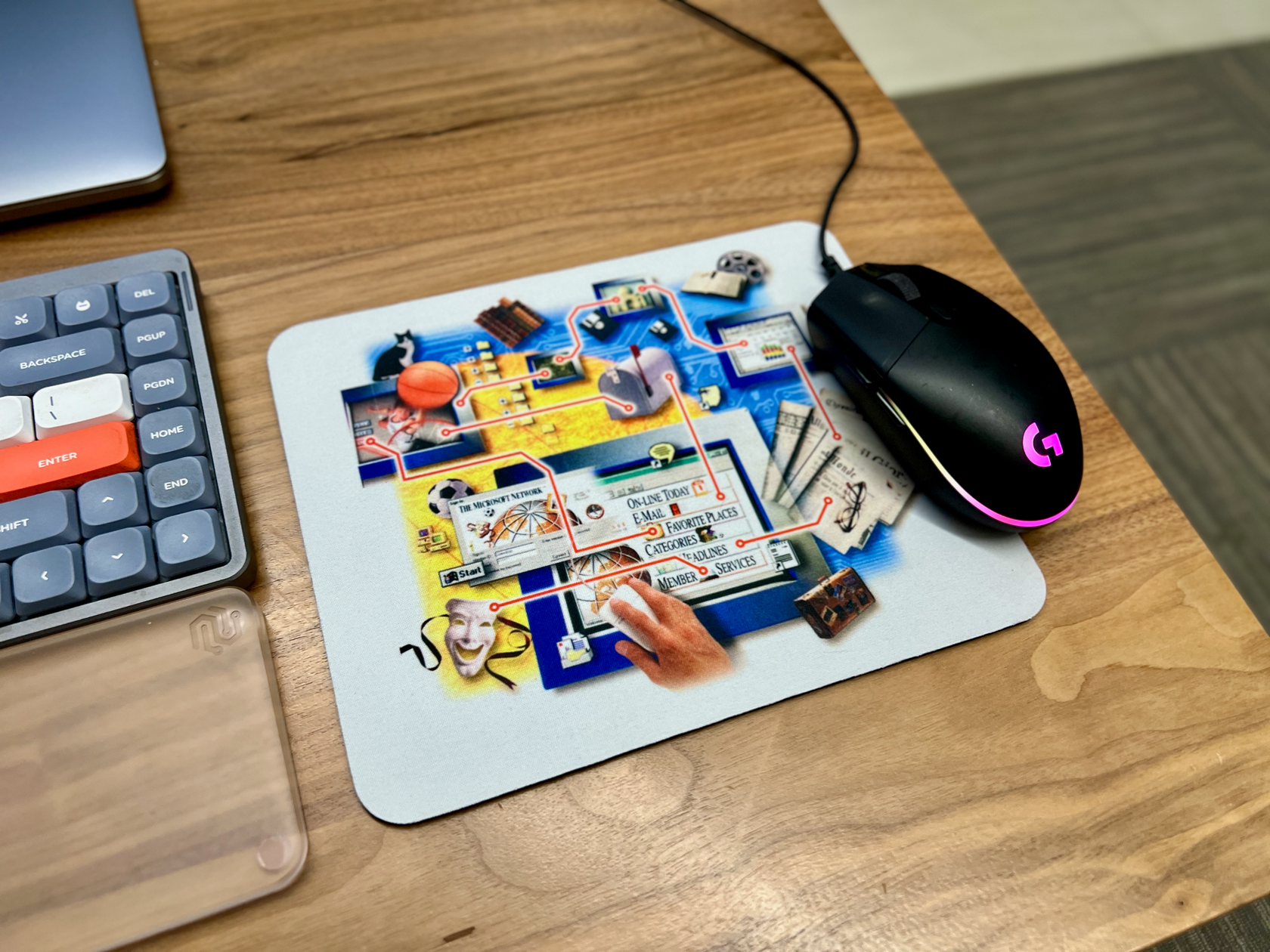 90s Mouse Pad